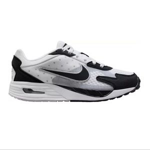 Nike Women's Air Max Solo Shoes